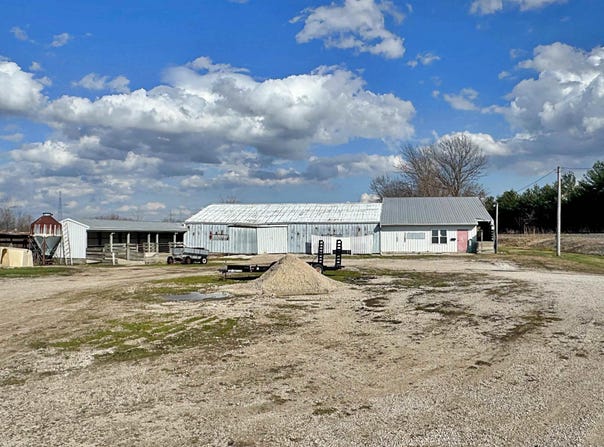 520 N 450 E, Washington, IN 47501
