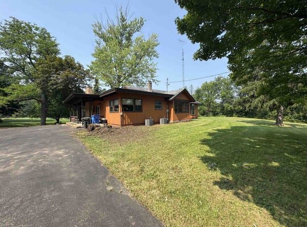 2251 River Road, Wisconsin Dells, WI 53965