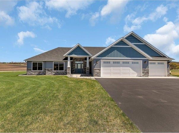 18974 Long Lake Road, Richmond, MN 56368
