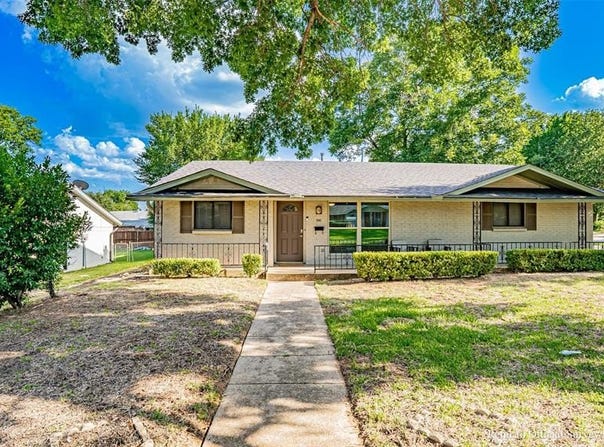 1031 Oak Hurst Drive, Grapevine, TX 76051