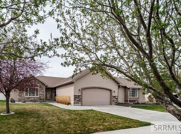 325 Tapitio Drive, Idaho Falls, ID 83401