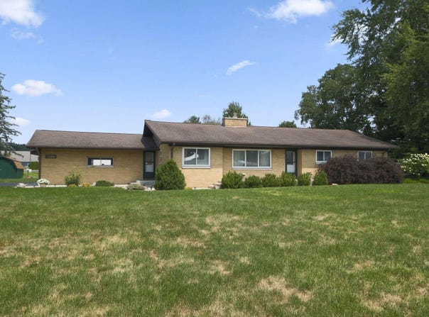 1660 W Lake Street, Warsaw, IN 46580
