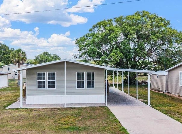 36747 LAKEWOOD Drive, ZEPHYRHILLS, FL 33542