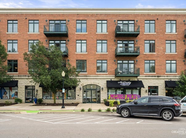 140 S RIVER Street, Aurora, IL 60506