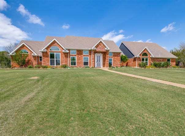 459 Chippendale Drive, Heath, TX 75032