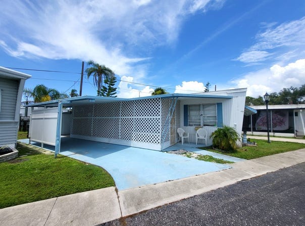 8705 S Tamiami Trl, Sarasota, FL 34238