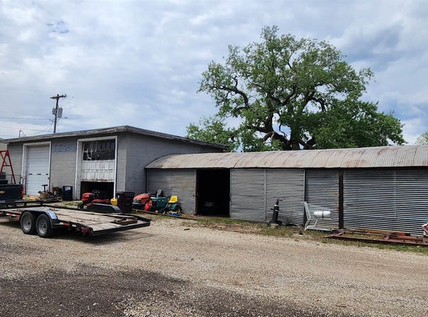 102 S 2nd St, Canton, KS 67428