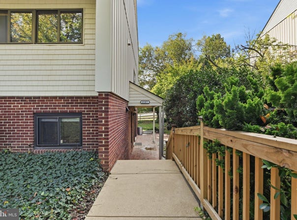 2107 OLD LANDING Way, WOODBRIDGE, VA 22191