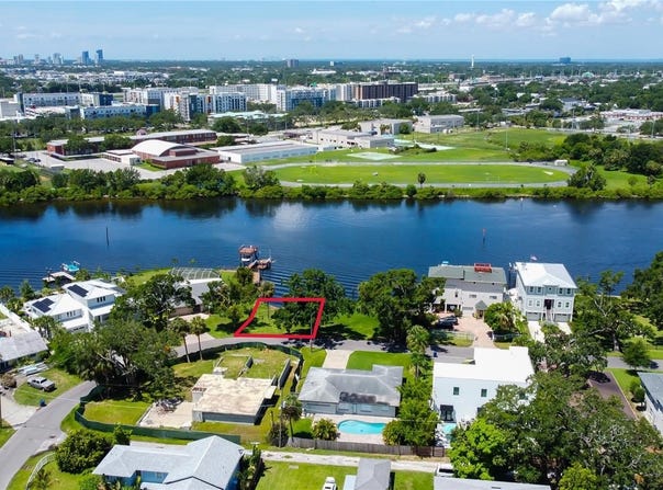 N RIVERSIDE DRIVE, TAMPA, FL 33602