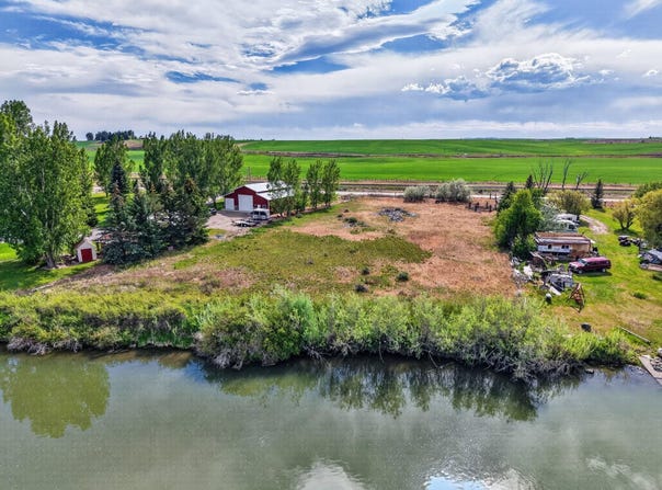 9686 N River Road, Idaho Falls, ID 83402