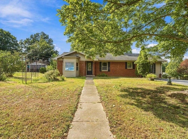 403 Walnut Drive, Kuttawa, KY 42055