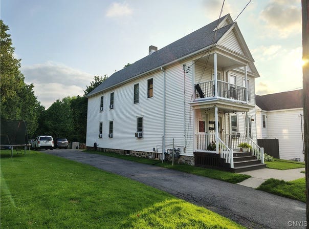 12 Chestnut Street, Whitestown, NY 13417
