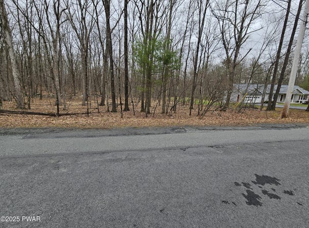 314 Ridgewood Lane, Hawley, PA 18428