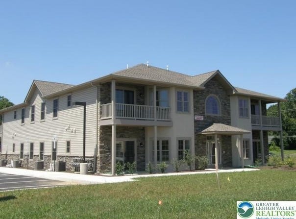 1952 Wagner Drive unit: H, Bethlehem Twp, PA 18045