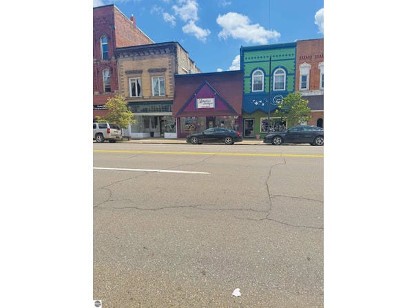129 S Cochran Avenue, Charlotte, MI 48813