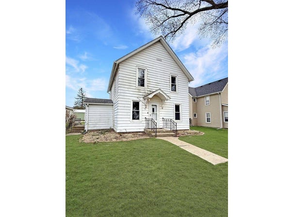 119 West Olive Street, Mcconnell, IL 61050