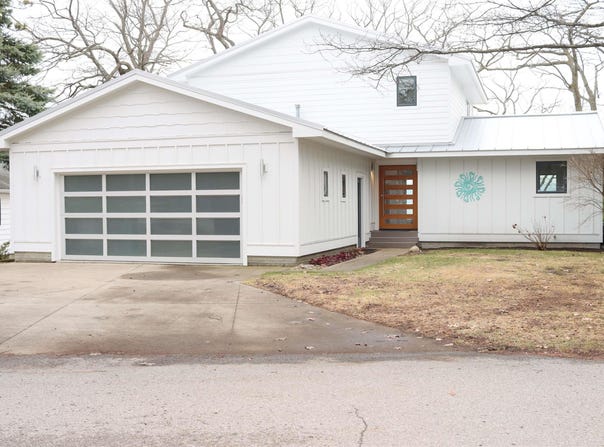 745 S Crescent Avenue, Au Gres, MI 48703