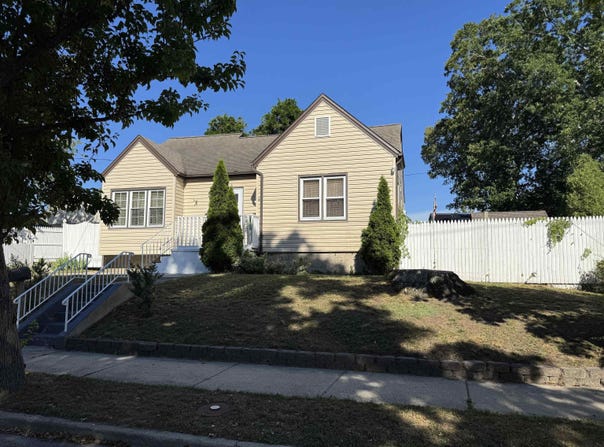 224 Huron Ave, Absecon, NJ 08201