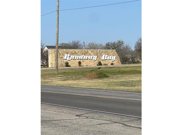0000 Lanai Court, Runaway Bay, TX 76426