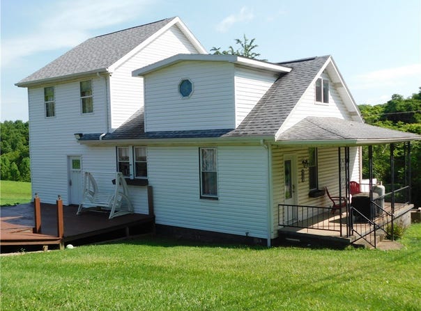 577 Woodside Old Frame Road, Smithfield, PA 15478