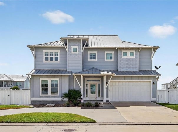 1013 St John Ct, ROCKPORT, TX 78382