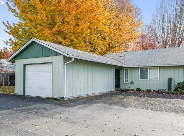 3113 JACKSON St, Albany, OR 97322