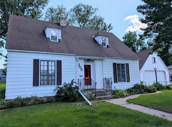 205 5th Street S, Sauk Centre, MN 56378