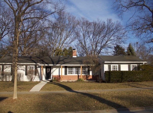 Lake Forest, IL 60045