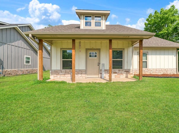 675 High Street, Blossom, TX 75416