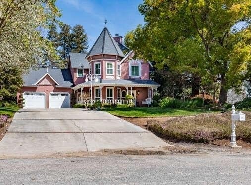 26189 Valerie Avenue, Madera, CA 93638