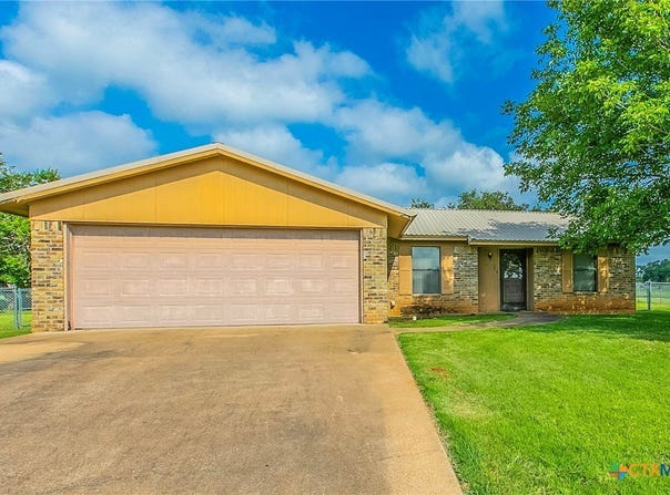 110 Lakewood Drive, Gatesville, TX 76528