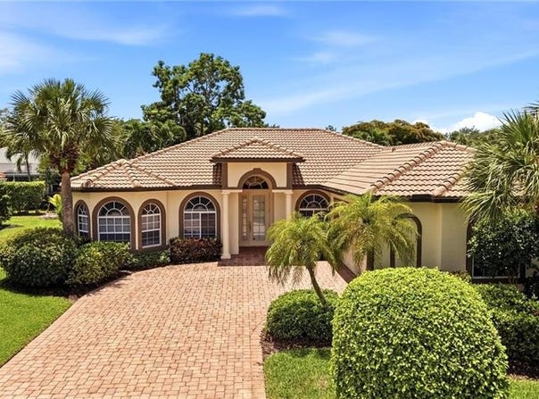 3951 Ruxton Rd, NAPLES, FL 34116