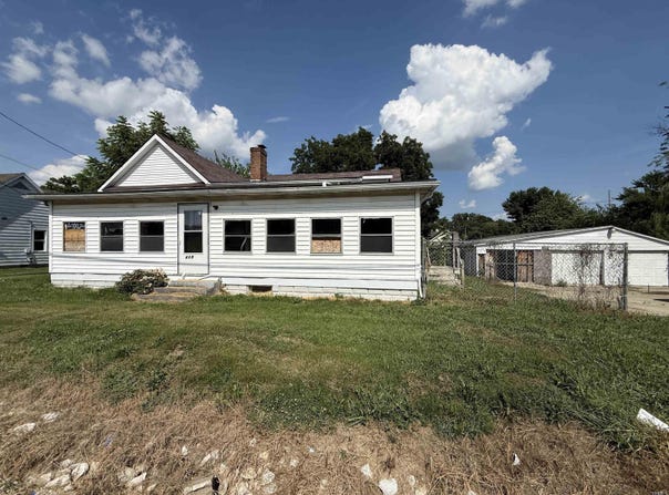 415 S Mill Street, Owensville, IN 47665-9297