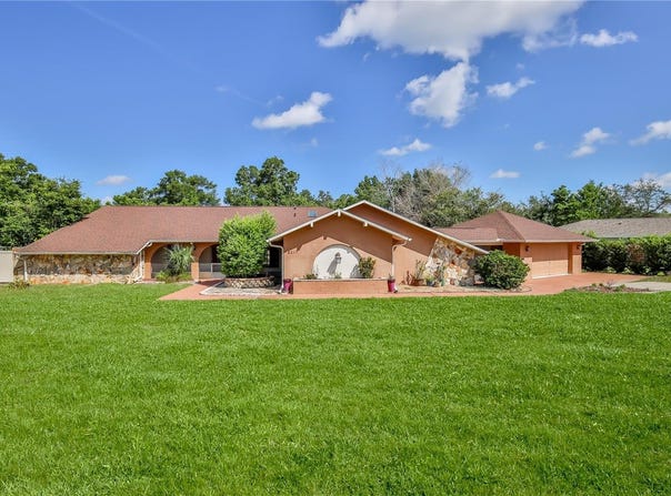 8217 CHAUCER DRIVE, WEEKI WACHEE, FL 34607