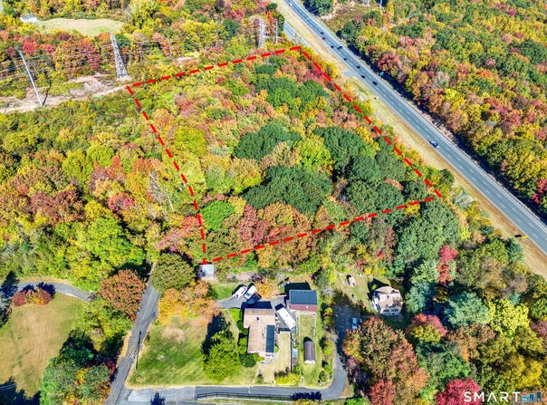 Old Colonial Road, Watertown, CT 06795