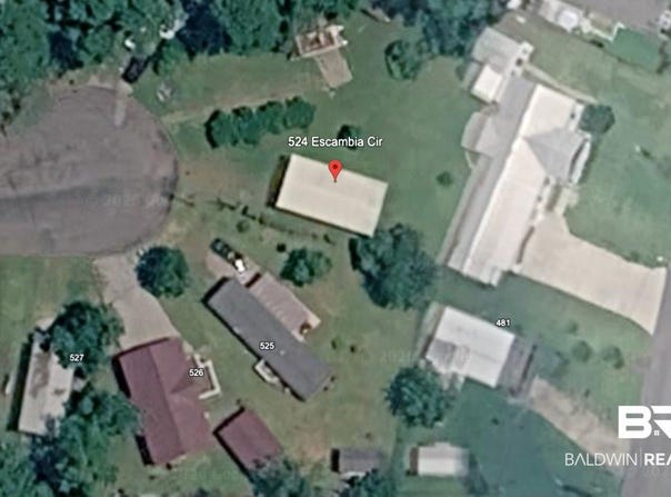 524 Escambia Cir, Lillian, AL 36549