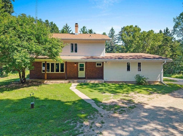 W10463 Leskovec Lane, Stephenson, WI 54114