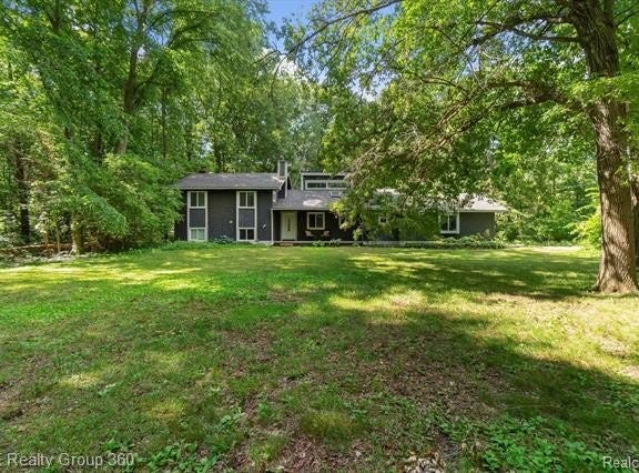 5022 Golf Club Road, Howell, MI 48843