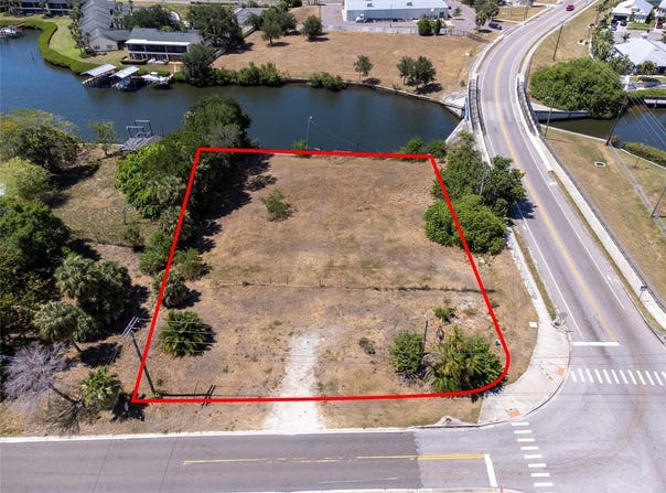 601 FLAMINGO Drive, APOLLO BEACH, FL 33572