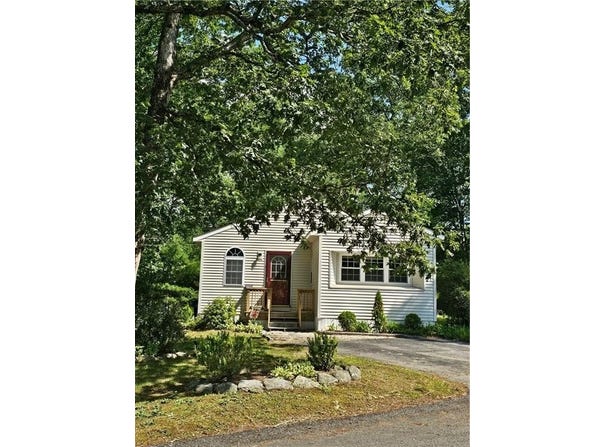 41 Park Lane, Coventry, RI 02816
