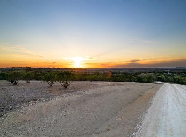 1044 Cedar Hill Drive, Nemo, TX 76070