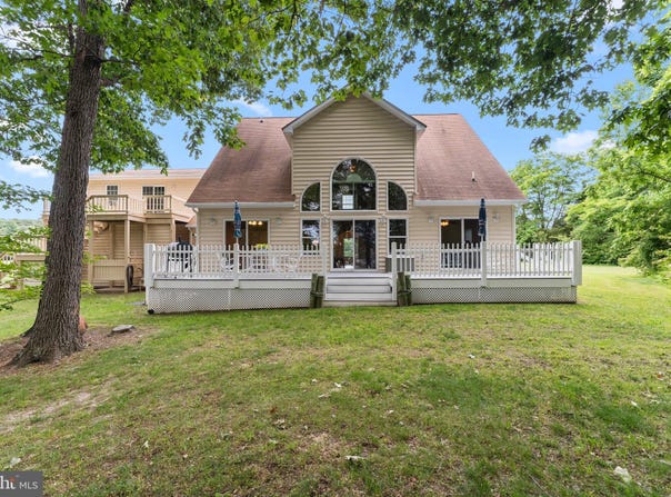 367 EDGEWATER Lane, MONTROSS, VA 22520