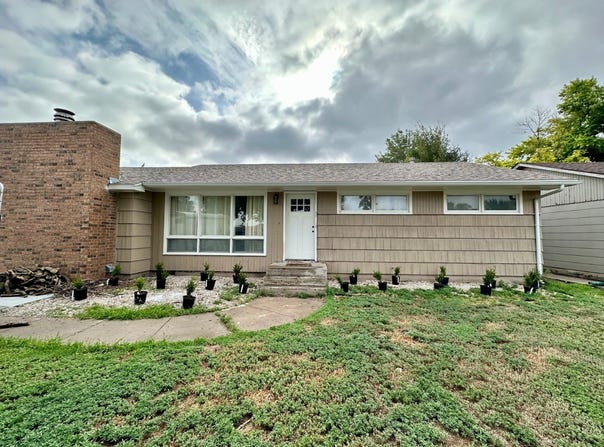 1301 Arcade Ave, Goodland, KS 67735