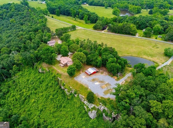 487 County Road 463, Fort Payne, AL 35968