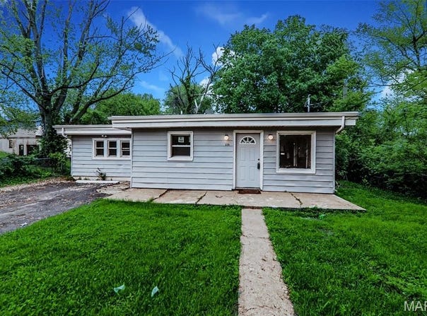 226 N 8th Street, Belleville, IL 62220