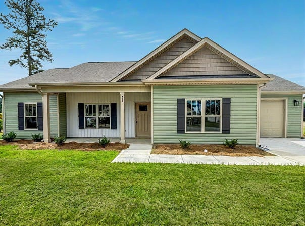 404 S Eastwood Drive, Benson, NC 27504