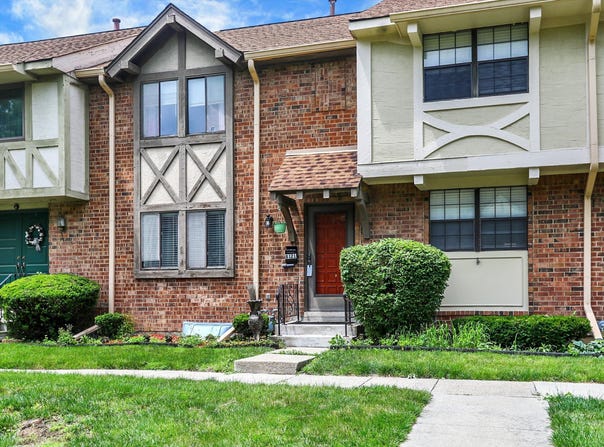 8121 Bromley Place, Indianapolis, IN 46219