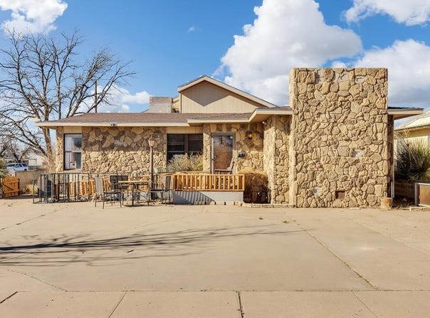 300 N Ave D, Kermit, TX 79745