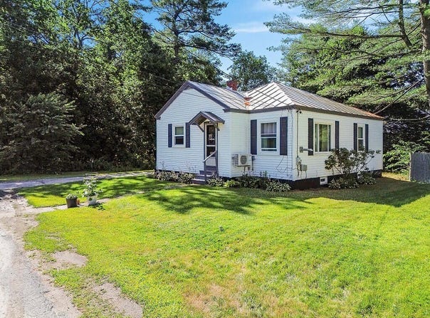 2 Willow Street, Waterville, ME 04901