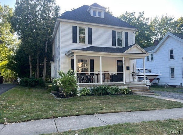 445 N Seward Avenue, Auburn, NY 13021